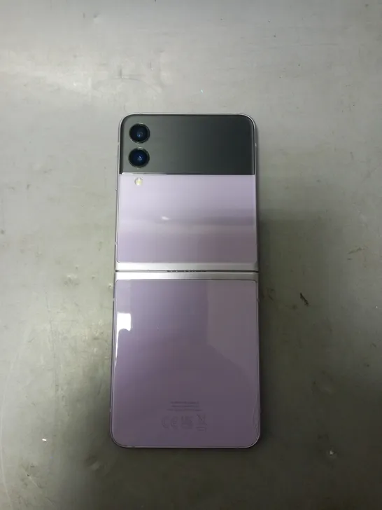 SAMSUNG GALAXY Z FLIP IN LILAC