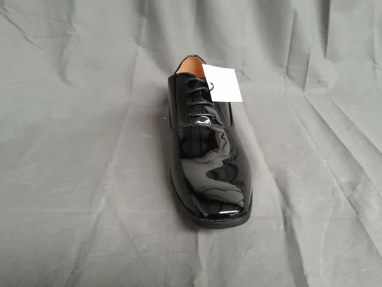 PAIR OF GOOR FORMAL LACE UP SHOES IN BLACK SIZE 13