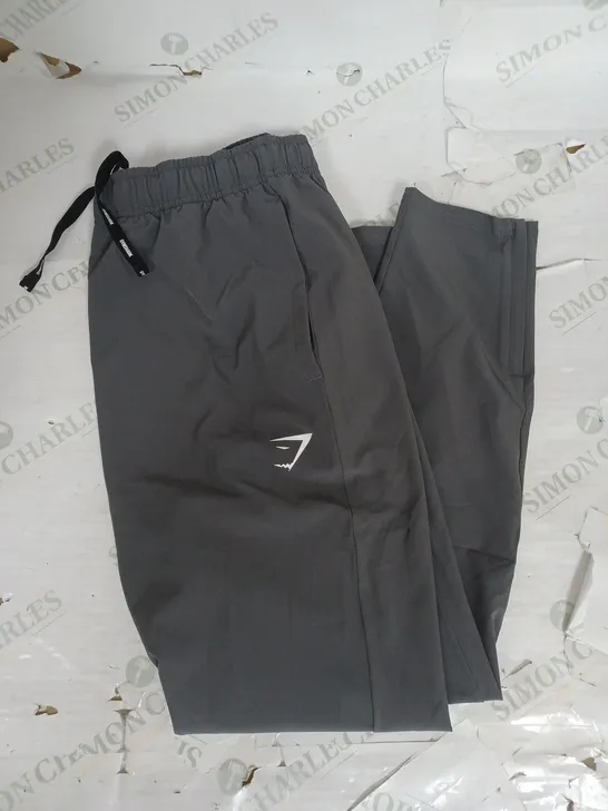 GYMSHARK ARRIVAL PANT IN SILHOUETTE GREY SIZE M