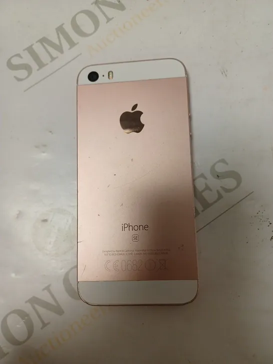 APPLE IPHONE SE SMARTPHONE 