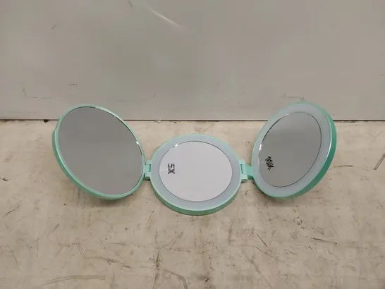 BOXED SIMPLY BEAUTY FOLDING TRIO MIRROR, MINT GREEN (1 BOX)