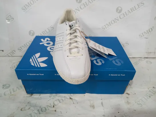 BOXED PAIR OF ADIDAS YABISAH SPZL SHOES IN WHITE UK SIZE 9