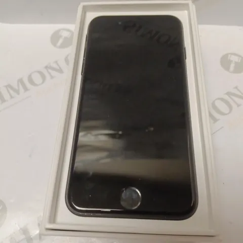 BOXED APPLE IPHONE 7 (A1778)