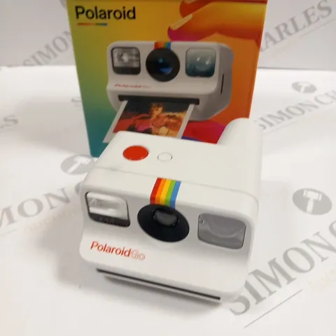 BOXED POLAROID GO INSTANT CAMERA