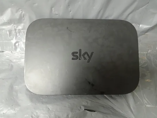 SKY EM150 Q MINI BOX