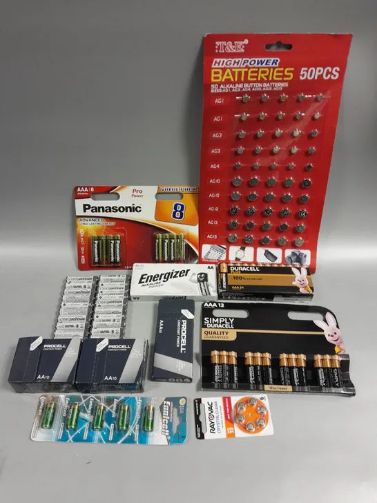 APPROXIMATELY 35 ASSORTED BATTERY PRODUCTS TO INCLUDE AA, AAA, BUTTON CELL ETC 