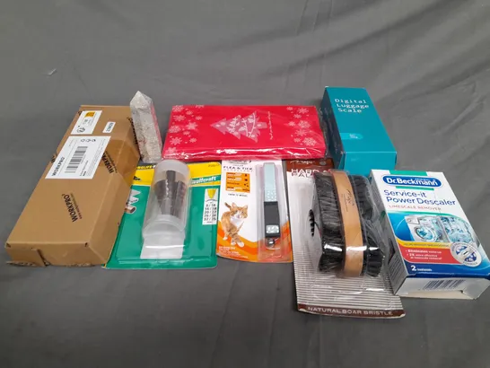 BOX OF ASSORTED HOUSEHOLD ITEMS TO INCLUDE LIMESCALE REMOVER, LUGGAGE SCALE AND BOLT CUTTER