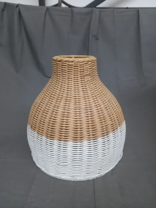 RATTAN EASY FIT SHADE