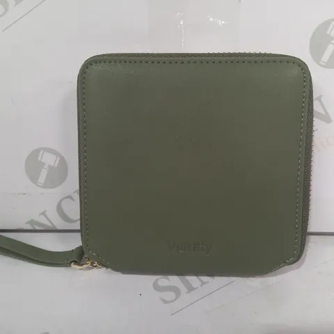 VULKITTY COMPACT WALLET IN GREEN