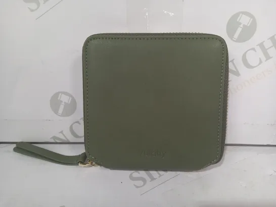 VULKITTY COMPACT WALLET IN GREEN