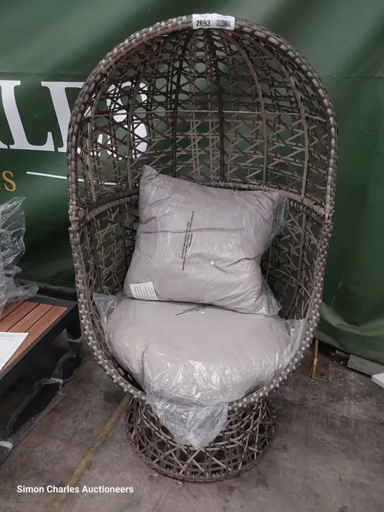 DESIGNER FREESTANDING SWIVEL RATTAN EGG CHAIR