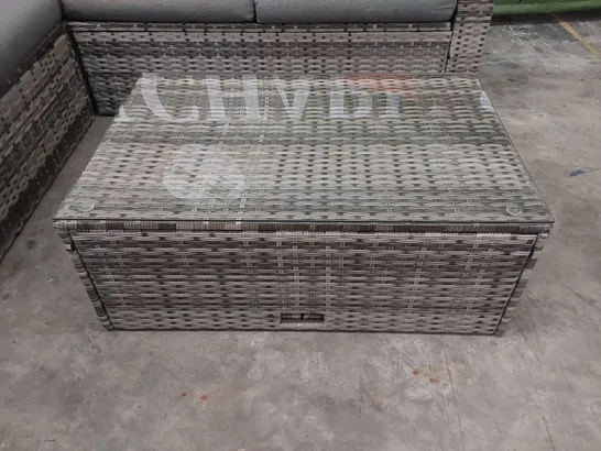 BRAND NEW DESIGNER OUTDOOR RATTAN CORNER SOFA WITH COFFEE TABLE IN GREY 