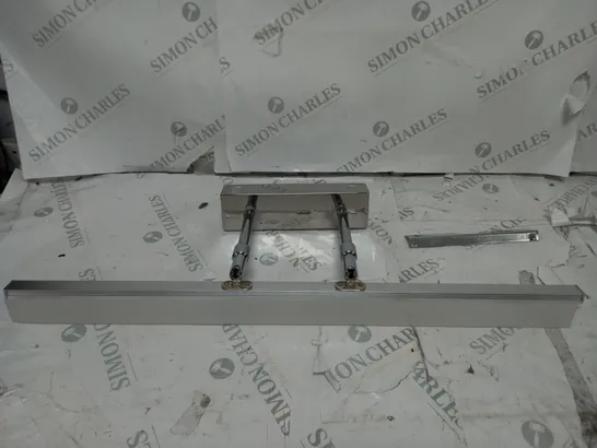 WALL LIGHT BAR IN SILVER UNBOXED 