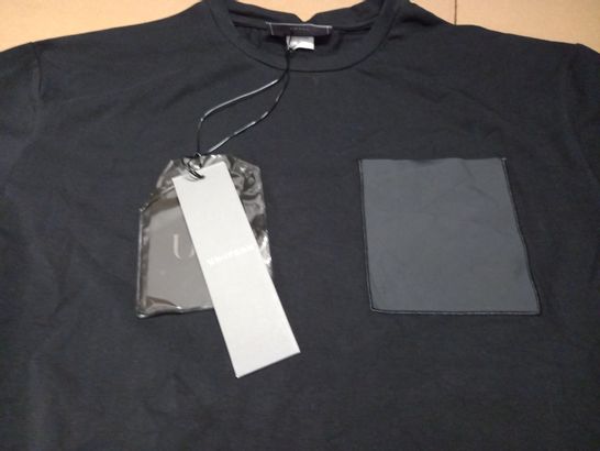 UN-IFORM BLACK POCKET TEE - S