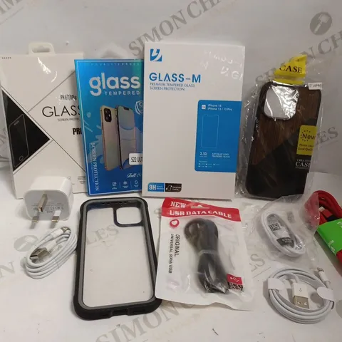 BOX OF APPROX 15 ITEMS INCLUDING ASSORTED PHONE CASES, SCREEN PROTECTORS AND CABLES FOR VARIOUS PHONES