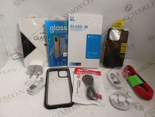 BOX OF APPROX 15 ITEMS INCLUDING ASSORTED PHONE CASES, SCREEN PROTECTORS AND CABLES FOR VARIOUS PHONES