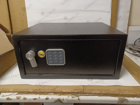 YALE YLC/200/DB1 LAPTOP ALARMED VALUE SAFE