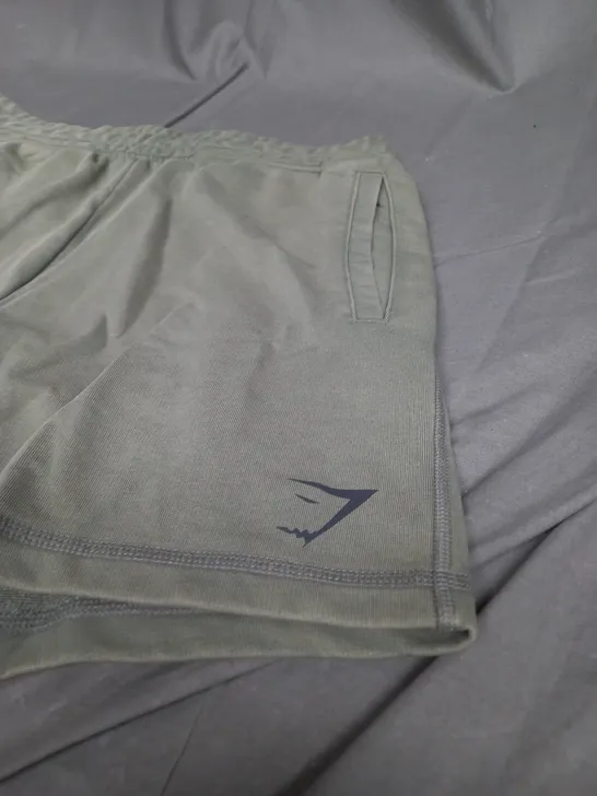 GYMSHARK HERITAGE SHORTS SIZE M