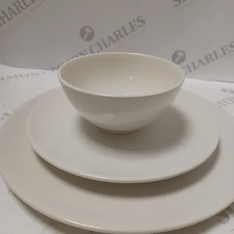 BRAND NEW BOXED CESIRO 12 PIECE DINNERWARE TO INCLUDE LARGE PLATES SAMLL PLATES AND BOWLS 