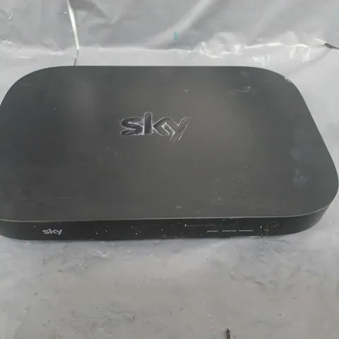 SKY BROADBAND HUB BLACK MODEL NUMBER ER115