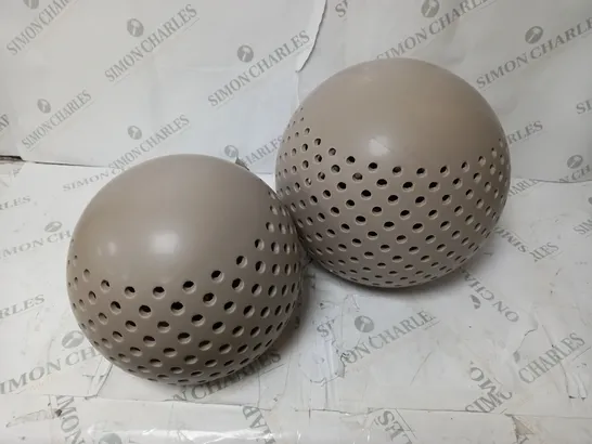 BOXED K BY KELLY HOPPEN SET OF 2 INDOOR OUTDOOR ORBS 25CM AND 30CM