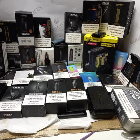 LOT OF APPROX 35 E-CIGARETTE ITEMS TO INCLUDE VOOPOO VINCI , ARGUS XT KIT CARBON FIBER , OXVN XLIM X-TREME FLAVOUR , ETC