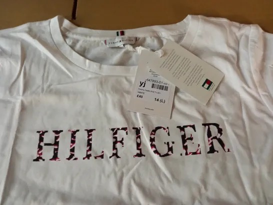 TOMMY HILFIGER FEATHER PRINT T-SHIRT - 14(L)