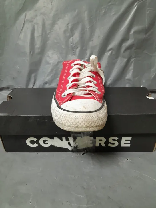 CONVERSE OX TRAINERS - RED SIZE 5