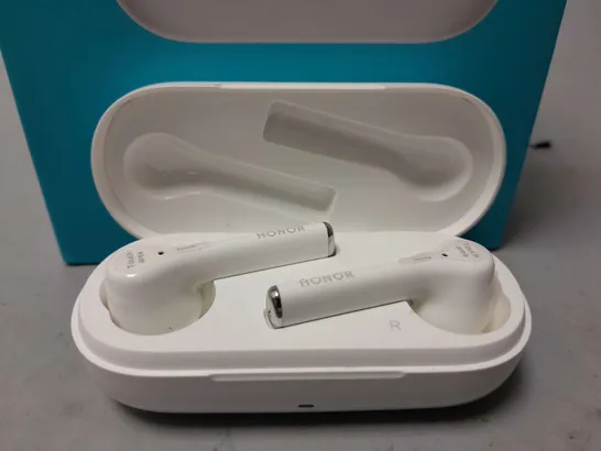 BOXED HONOR MAGIC EARBUDS IN WHITE