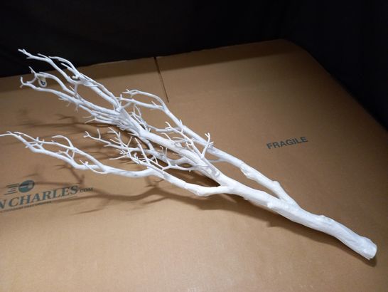 WHITE MOVABLE TREE BRANCH