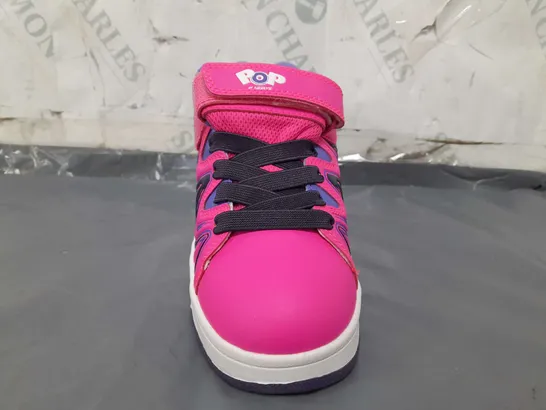 BOXED PAIR OF POP BURST BY HEELYS KIDS SHOES IN PINK/PURPLE/BLUER UK SIZE 13