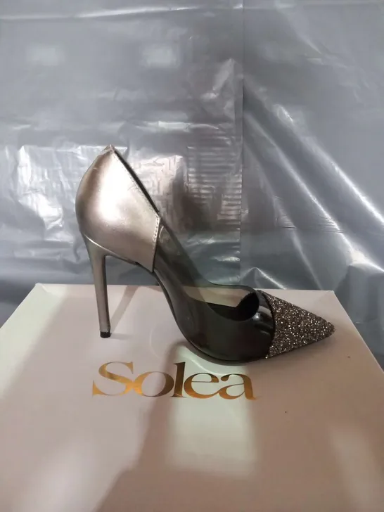 CARVELA SILVER HEELS SIZE 3