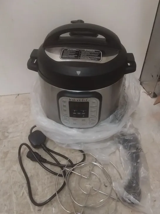 INSTANT POT DUO SMART PRESSURE COOKER