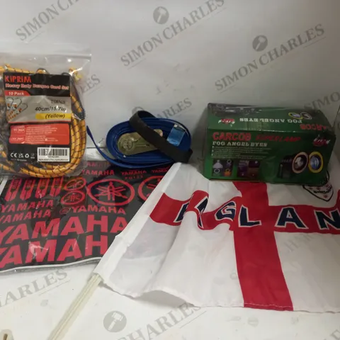 BOX OF APPROX 15 ITEMS TO INCLUDE YAMAHA STICKERS, HEAVY DUTY BUNGEE CORD AND CARCOB SUPER LAMP FOG ANGEL EYES