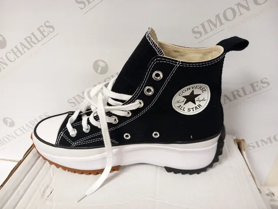 BOXED CONVERSE ALL STAR CHUCK TAYLOR SIZE 6