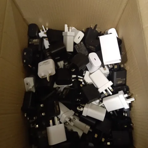 BOX OF ASSORTED ANDROID ORIGINAL PLUGS