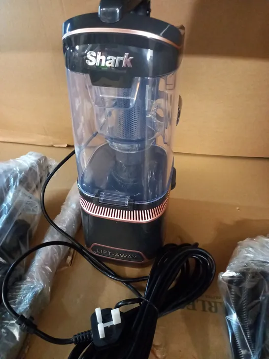 SHARK CORDED UPRIGHT VACUUM WITH LIFT AWAY