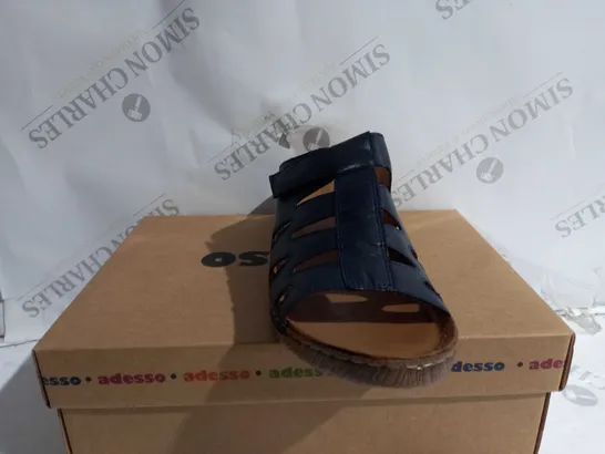 BOXED PAIR OF ADESSO FRANCES MULES IN NAVY UK SIZE 6