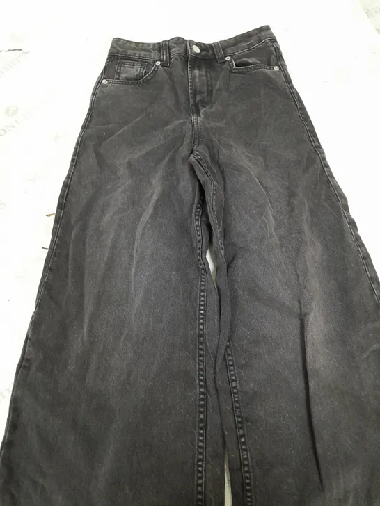 H&M DIVIDED RELAXED REGULAR WAIST BLACK JEANS - EUR 30