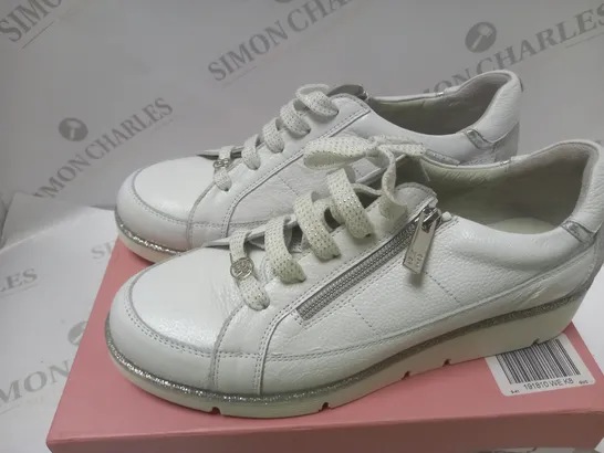 BOXED GENE WHITE LEATHER WEDGE LEATHER TRAINER - SIZE 8