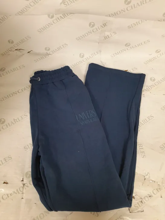 PRETTYLITTLETHING OVERSIZED PINTUCK WIDE LEG JOGGERS IN NAVY SIZE S