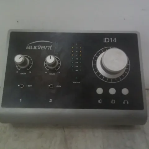 BOXED AUDIENT ID14 HIGN PERFORMANCE USB AUDIO INTERFACE