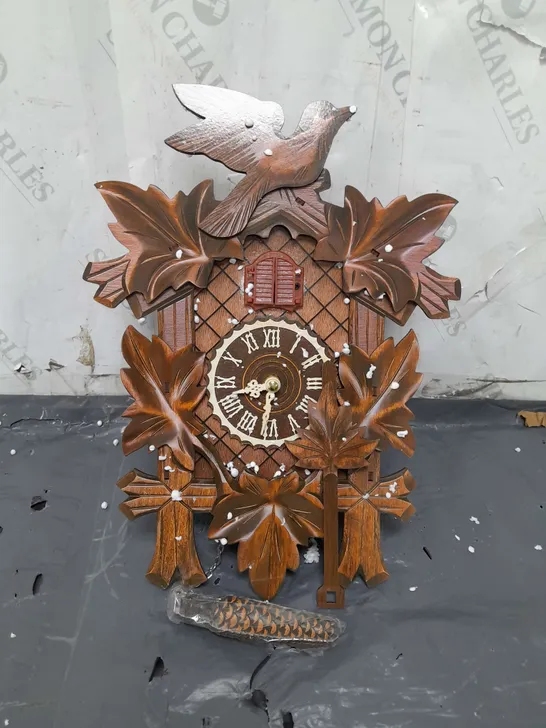 CUCKOO CLOCK WITH BIRD CHIME