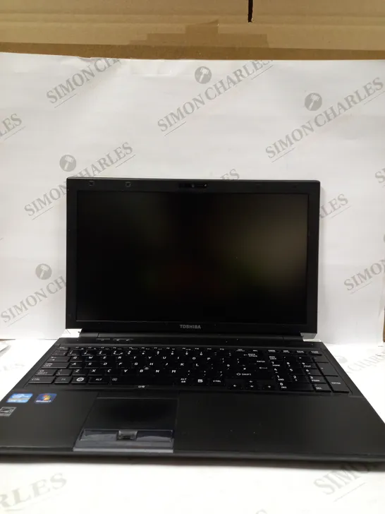 TOSHIBA TECRA R850 LAPTOP IN BLACK