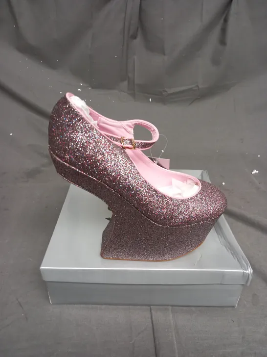 BOX OF APPROXIMATELY 14 PAIRS OF BOXED MULTI GLITTER HIGH HEEL SHOES IN VARIOUS SIZES