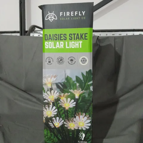 BOXED FIREFLY SOLAR LIGHT CO DAISIES STAKE SOLAR LIGHT 