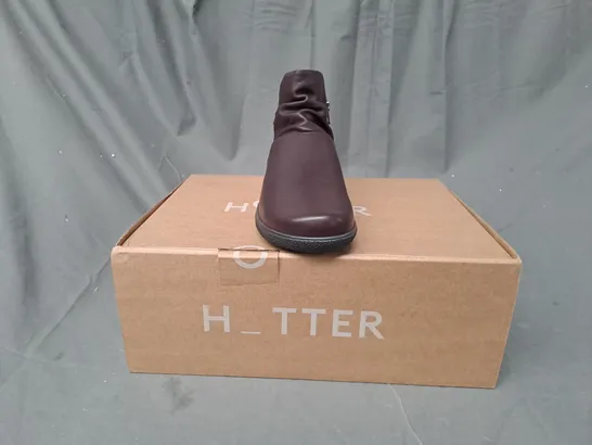 BOXED PAIR OF HOTTER MURMUR SHOES IN WINE UK SIZE 6