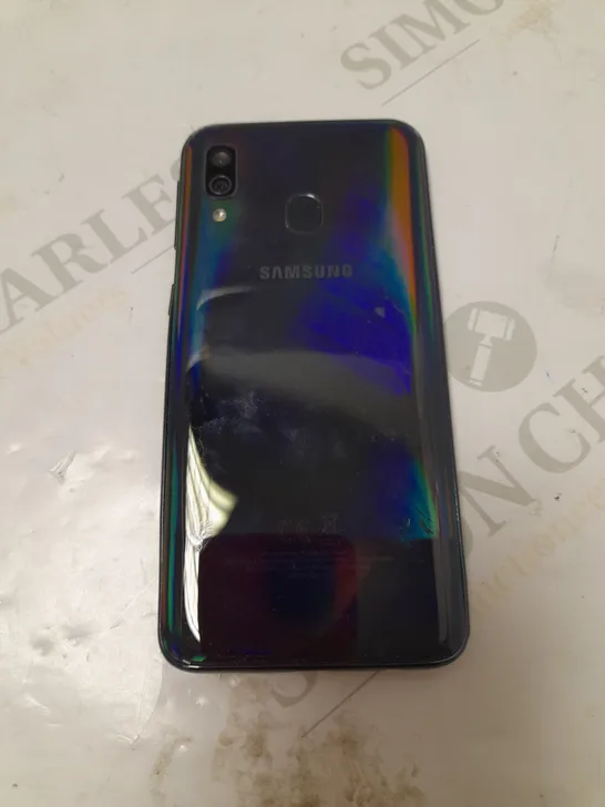 SAMSUNG GALAXY A40 