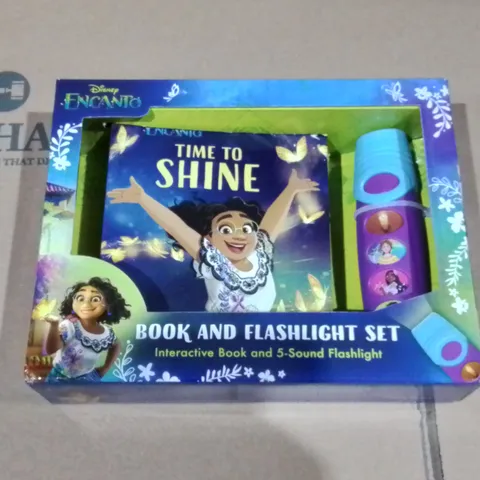 LOT OF 8 BRAND NEW DISNEY ENCANTO BOOK AND FLASHLIGHT SETS