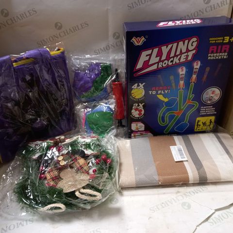 LOT OF APPROX 10 ASSORTED HOUSEHOLD ITEMS TO INCLUDE FLYING ROCKET GAME, BLUE HELMET, PET BALL TOY, ETC